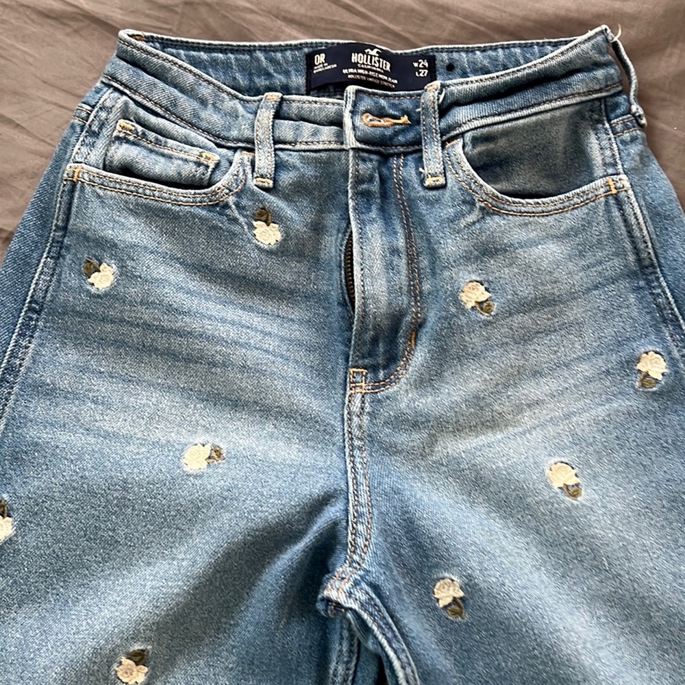 Cute jeans!